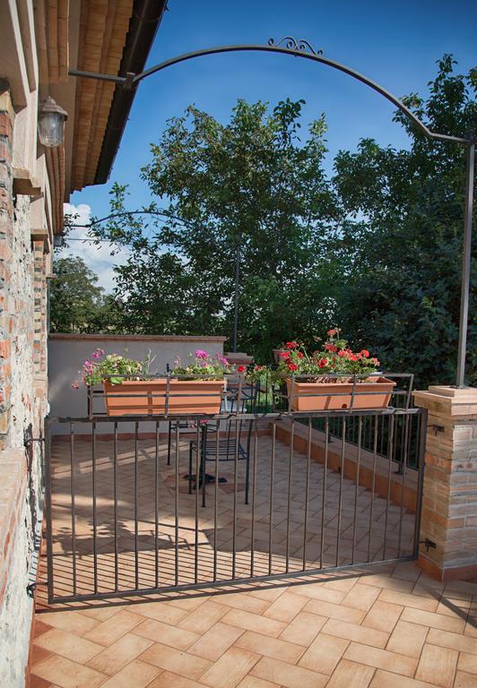 הוילה Le Pioppe Don Carlo Agriturismo Di Charme Bio מראה חיצוני תמונה